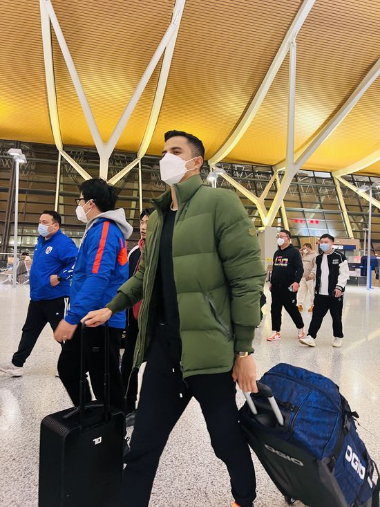 最终阿森纳客场0-1不敌维拉，枪手各赛事6连胜遭终结，维拉英超主场取15连胜。